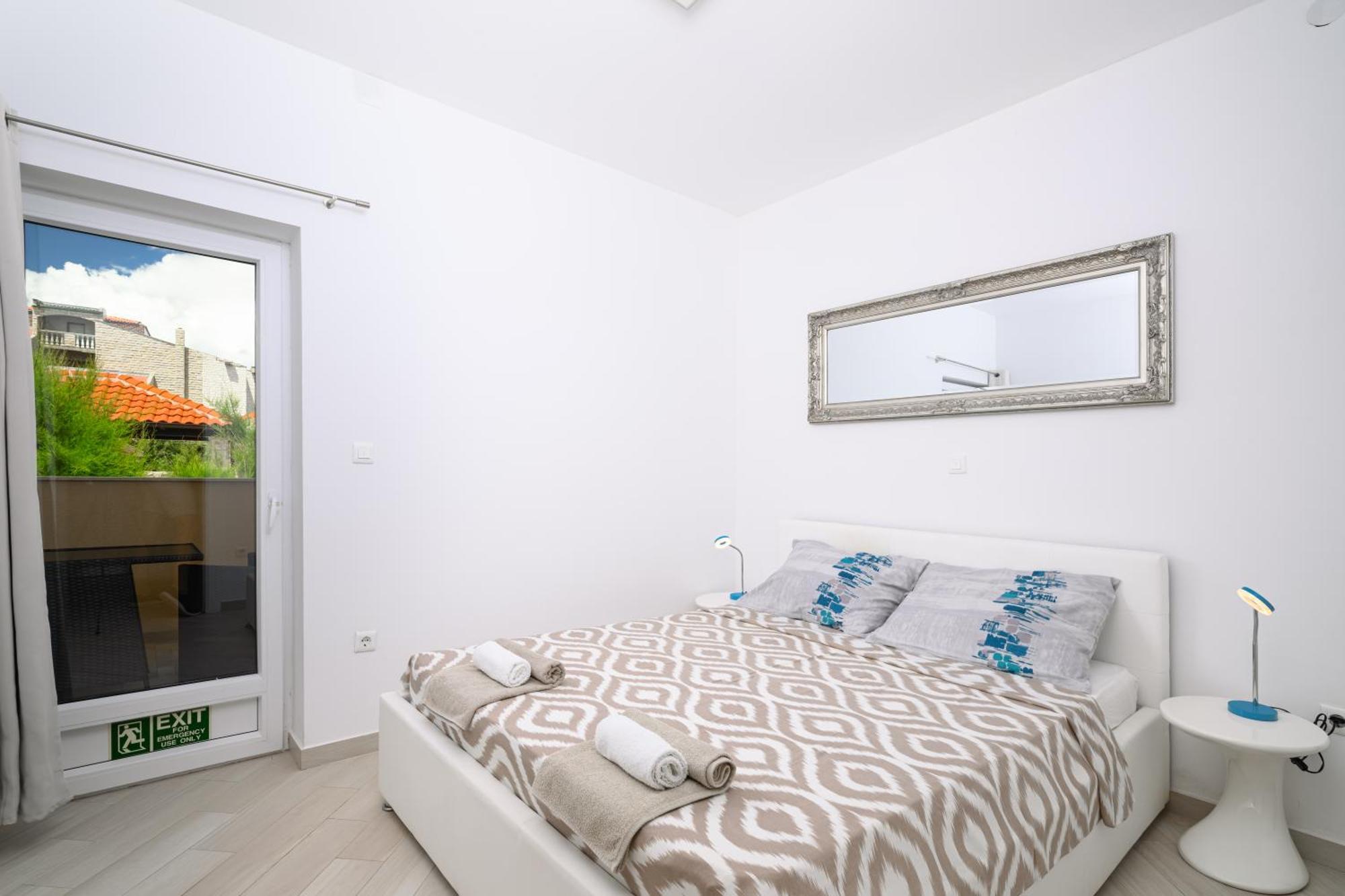 Apartments Mely Ražanac Exterior foto