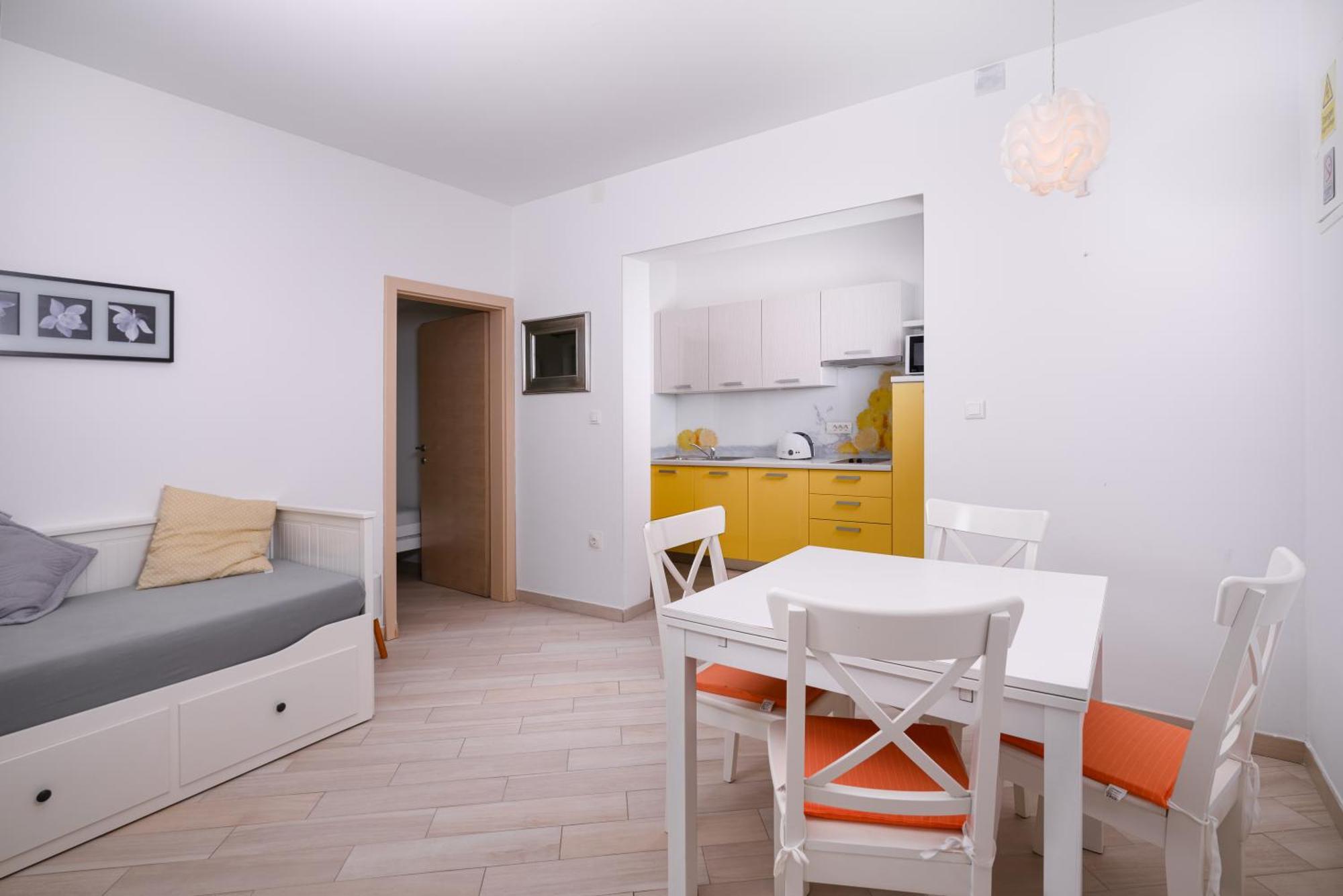 Apartments Mely Ražanac Exterior foto